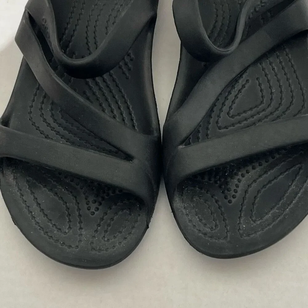Crocs Women's Black Rubber Kadee II Iconic Comfort Slip On Strappy Sandal Size 7